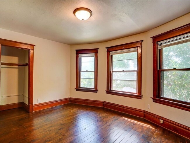 Building Photo - Downtown Verona Home - Completely Remodele...