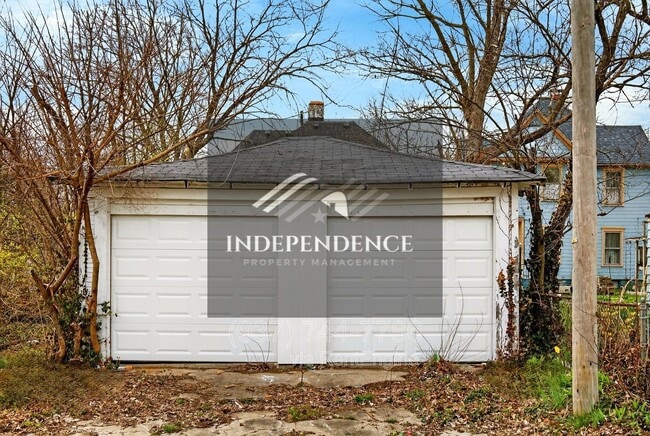 Building Photo - 102 Rockwood Ave