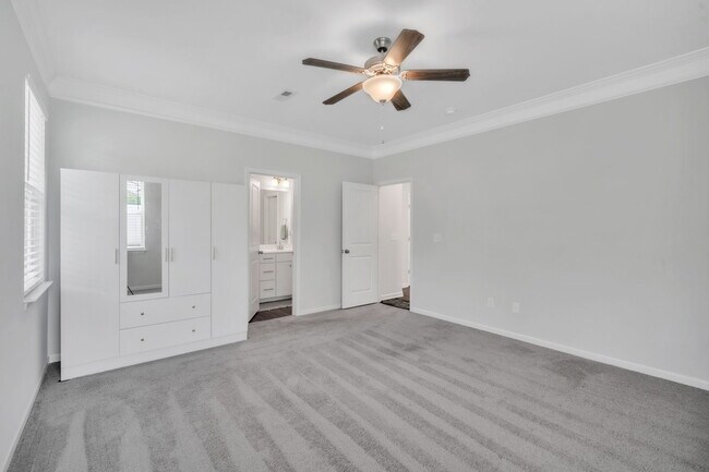 Building Photo - 351 Intrepid Ct