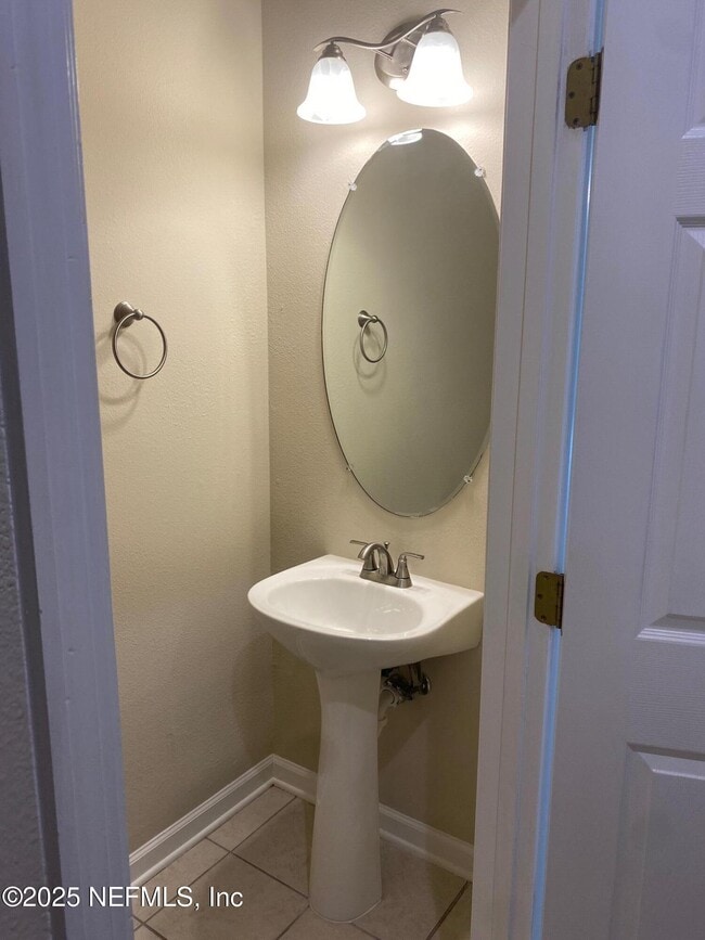 Building Photo - 5697 Parkstone Crossing Dr
