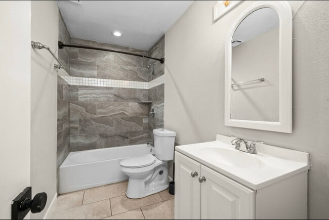 Building Photo - 7418 Oscar Dr