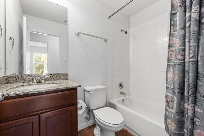 Building Photo - 404 Sloan St