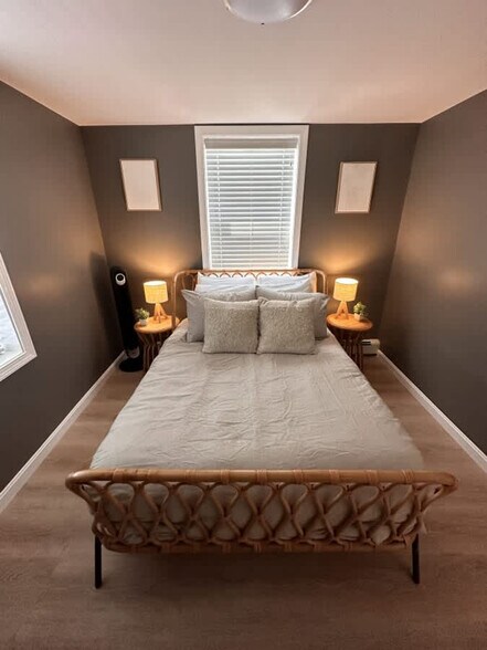 Building Photo - 301 Portsmouth Ave