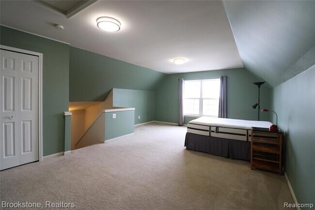 Building Photo - 2096 Cloverly Ln