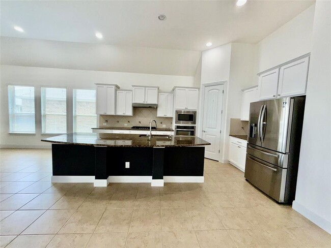 Building Photo - 21413 Merveil Dr