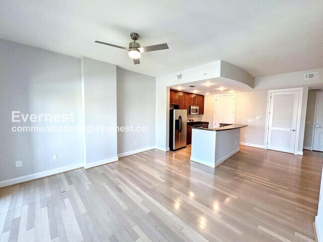Building Photo - Modern Downtown Richmond 1BR Condo with In...