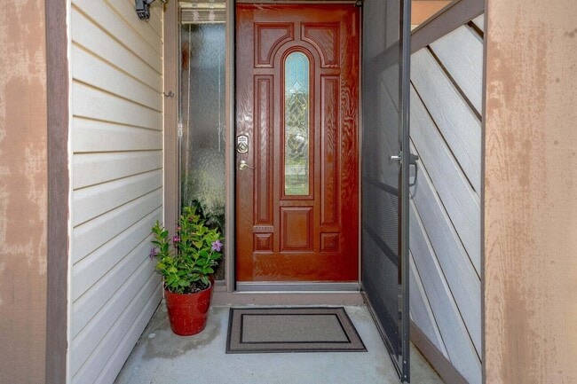 Building Photo - 122 Sherwood Cir