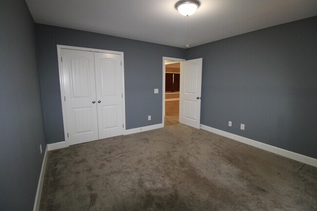 Building Photo - 2280 Equinox Ave