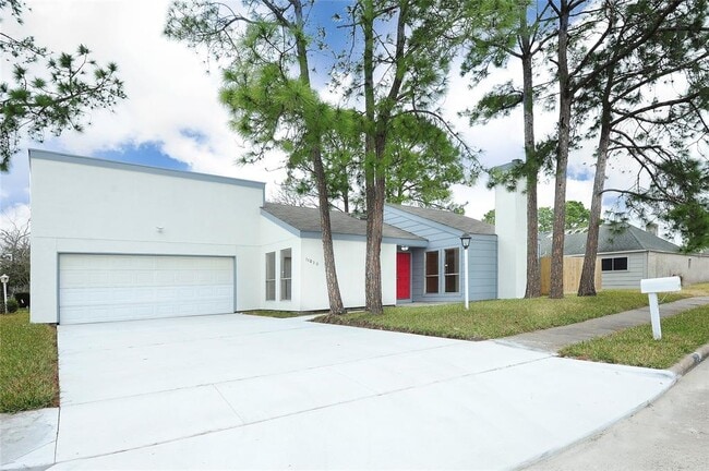 Building Photo - 11030 Petworth Dr