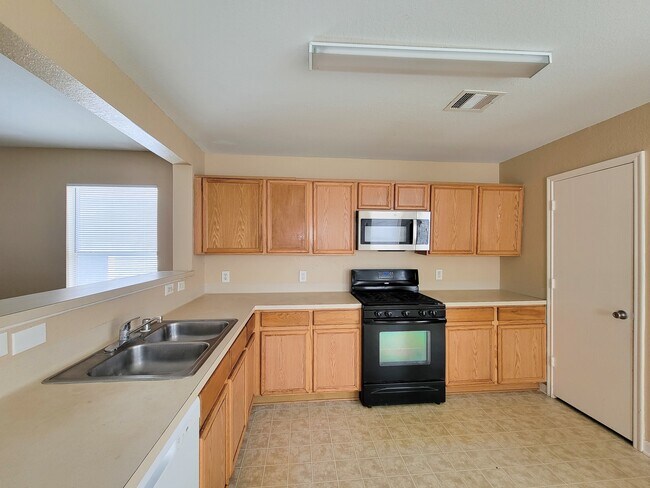 Building Photo - 8106 Arrington Forest Ln
