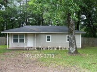 Building Photo - Cozy single family home in Bessemer