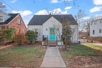 Building Photo - 414 Graham St