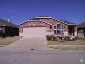 Building Photo - 6920 Red Bluff Dr