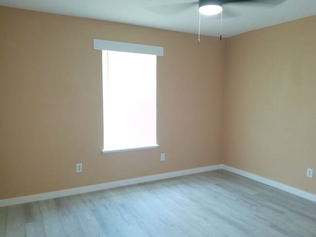 Building Photo - 3617 Crestbrook Ct