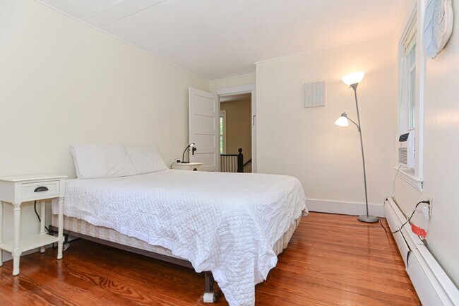 Building Photo - WINTER RENTAL: Squam Light
