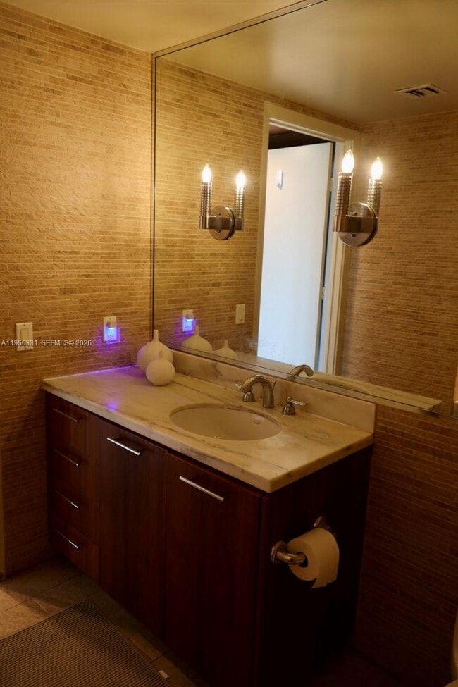 Building Photo - 50 Biscayne Blvd