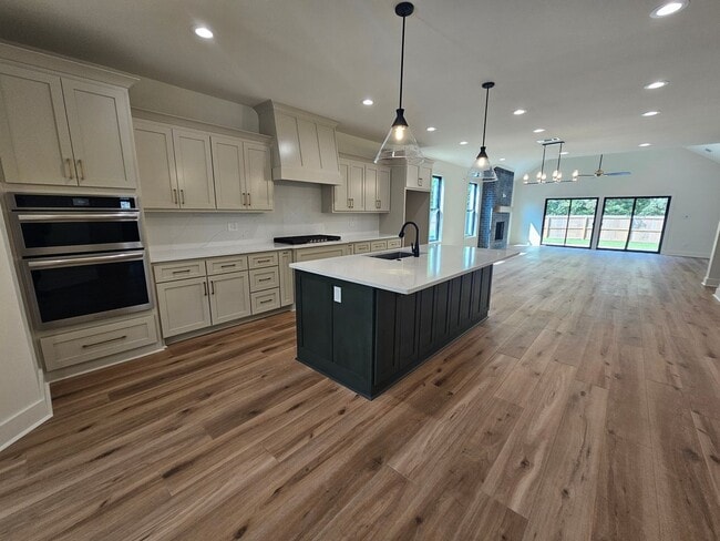 Building Photo - 7233 Havenwood Dr