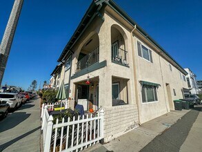 Building Photo - Balboa