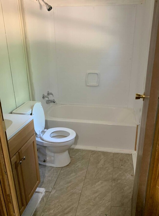 Building Photo - Attention Section 8 Vouchers! Available Now! Rent this 3 bedroom home in Aiken!