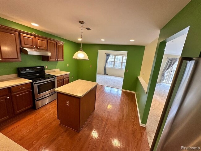 Building Photo - 39700 Rockcrest Ln