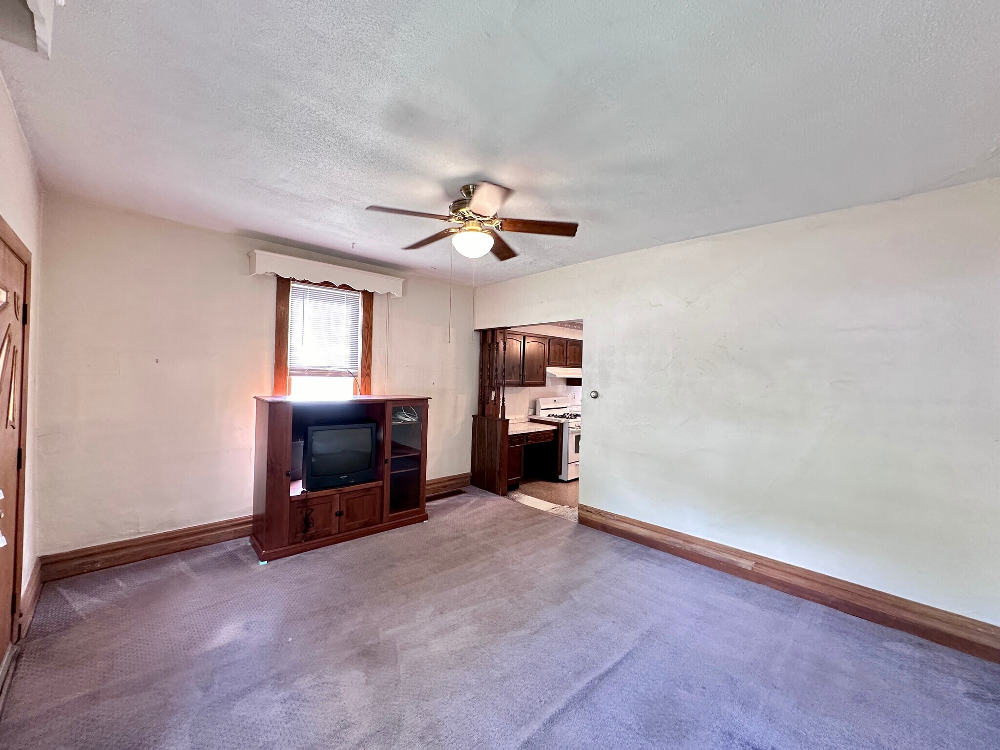 Building Photo - 1413 Laurel Pl