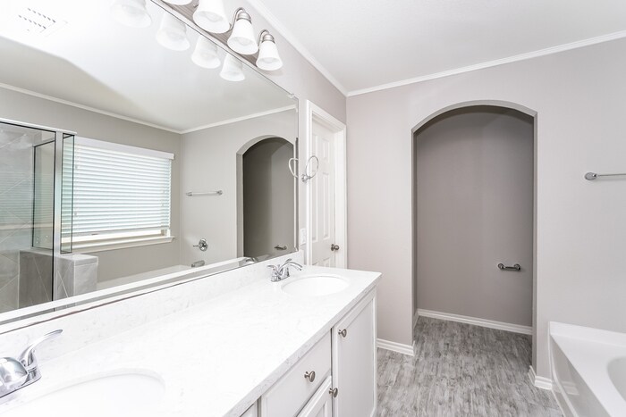 Building Photo - 3903 Bridle Path Ln