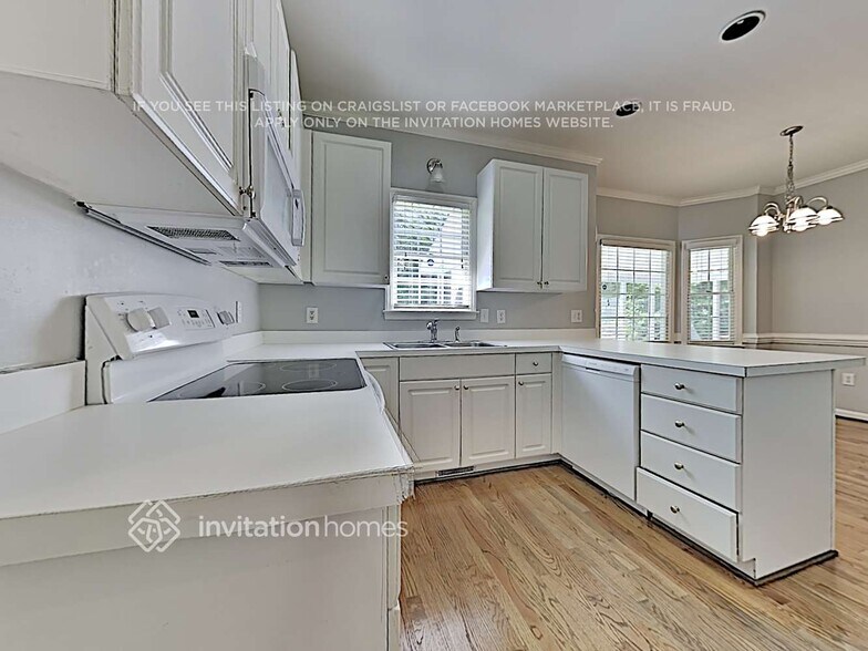 Building Photo - 121 Peach Orchard Dr