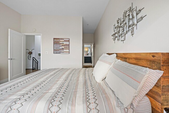 Building Photo - 1111 W St NW