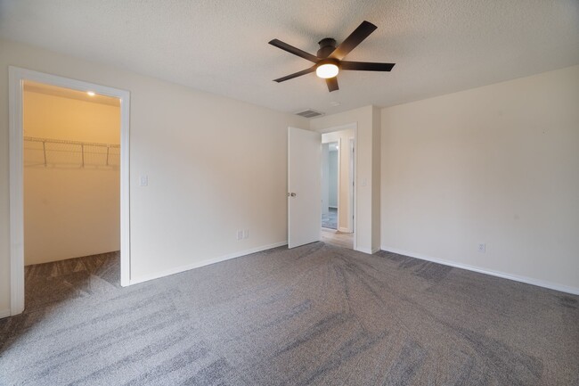 Building Photo - Living & Family Room! Freshly updated!