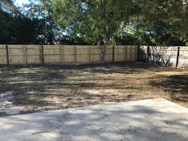 Building Photo - 113 Oak Terrace Dr