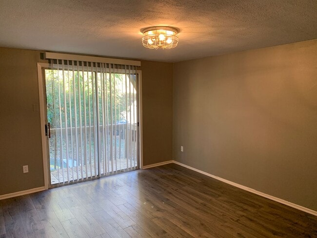 Building Photo - 2630 Edwards Wy