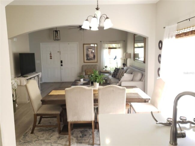 Building Photo - 16530 Cedar Crest Dr