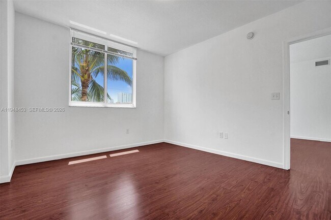 Building Photo - 18800 NE 29th Ave