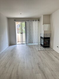 Building Photo - 1 bedroom 1 ba in Mission Valley, Availabl...