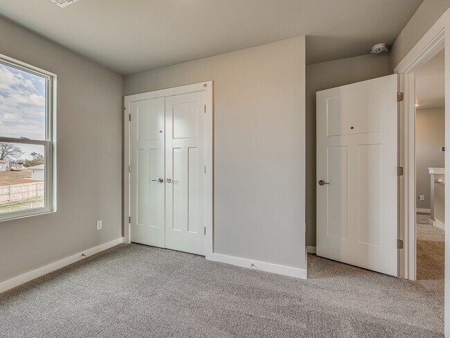 Building Photo - 537 NW 176th St