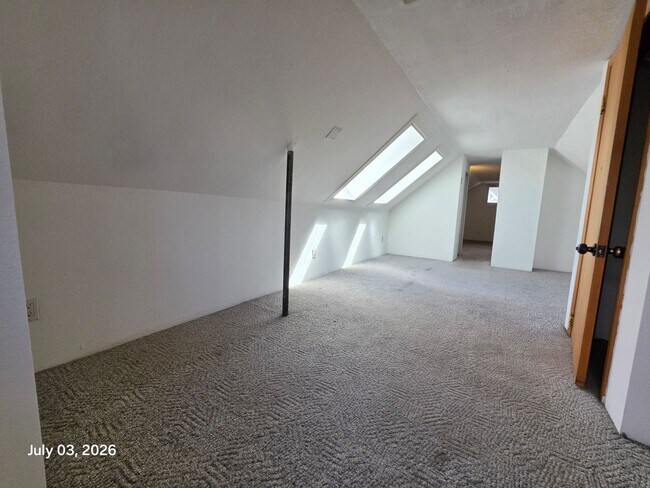 Building Photo - 5117 2nd Ave NW