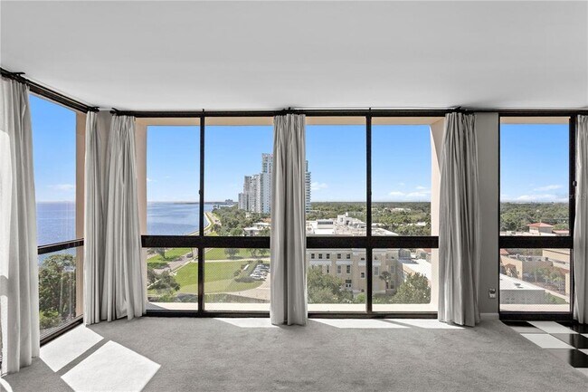 Building Photo - 3301 Bayshore Blvd