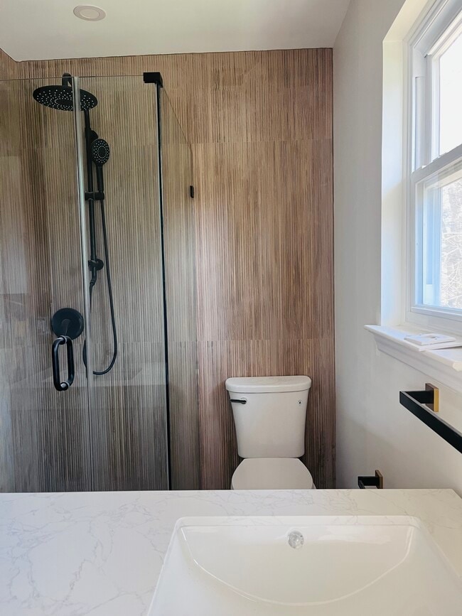 Building Photo - 12 Francine Ct