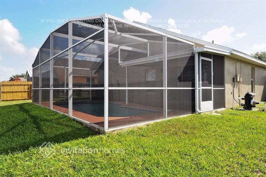 Building Photo - 658 Cornwallis Dr