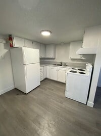 Building Photo - Renting made easy!