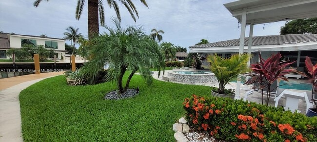 Primary Photo - 2681 NE 9th Ct