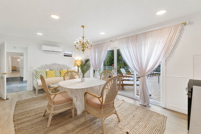 Building Photo - 15100 Sweetwater Ct