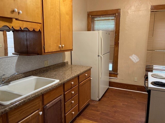 Building Photo - 611 N Adams St