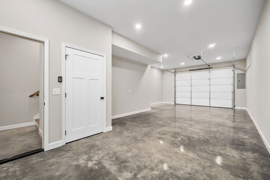 Building Photo - 279 Scott Ave