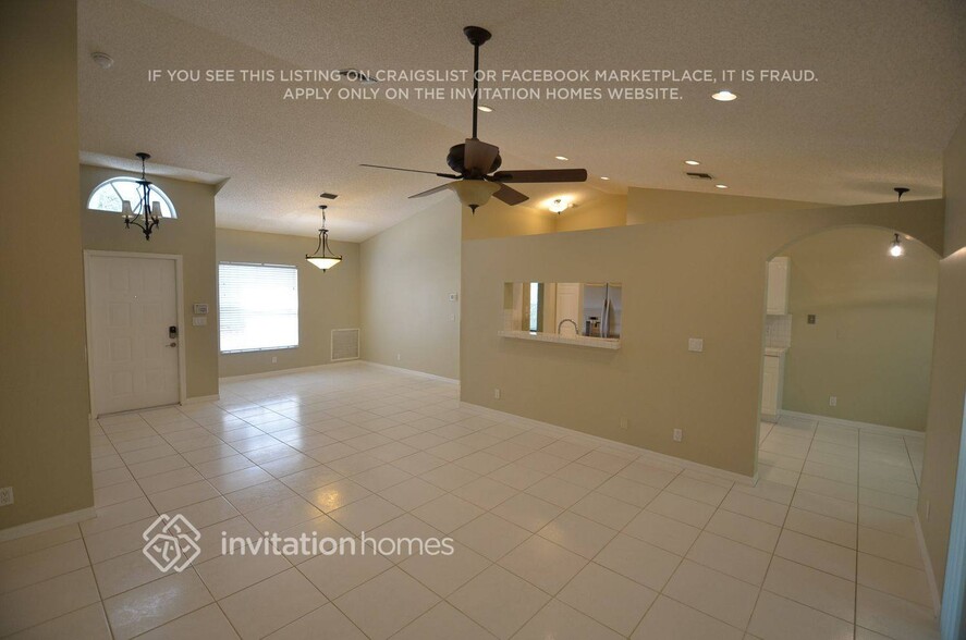 Building Photo - 7570 NW 47th Ave