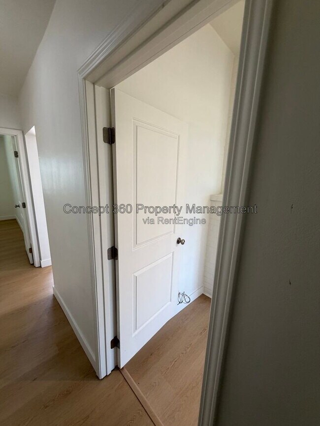 Building Photo - 1214 Cartagena St