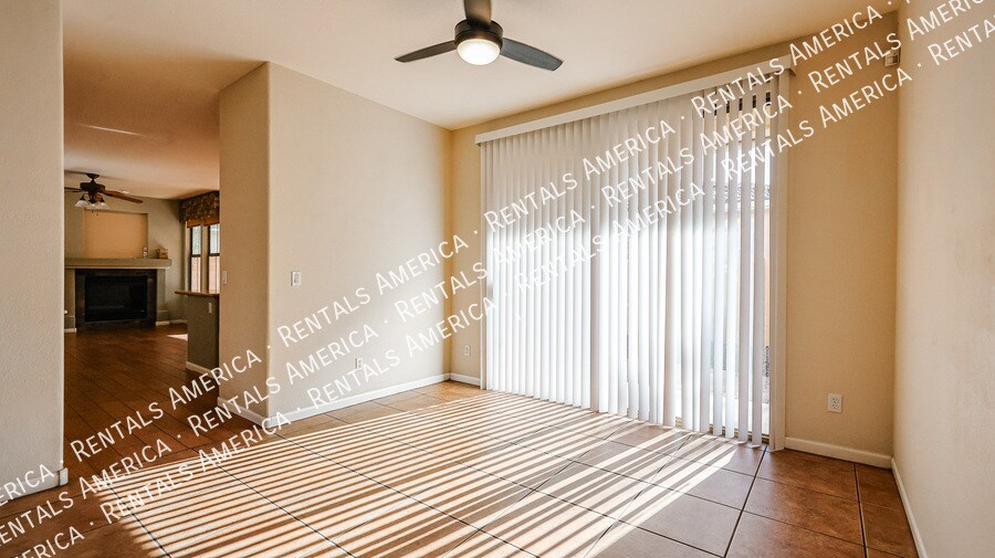 Building Photo - 13601 W Cypress St