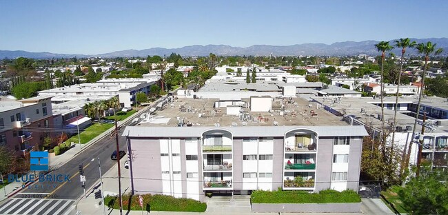 Building Photo - 12325 Chandler Blvd