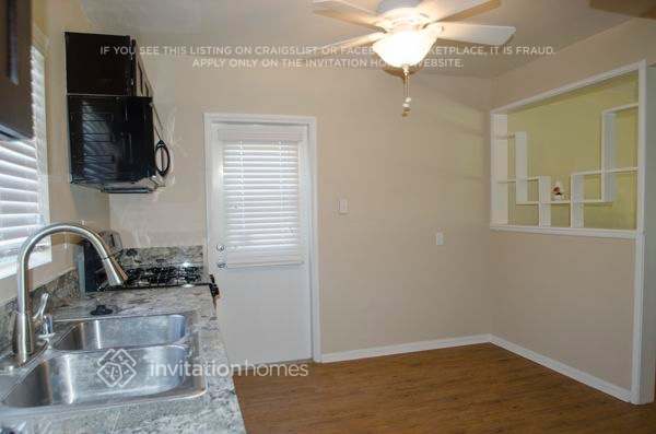 Building Photo - 3310 N Golden Ave