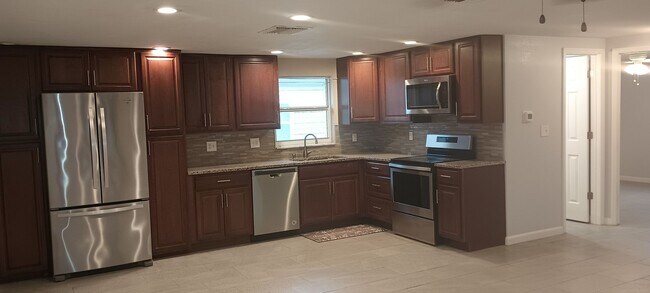 Building Photo - 6737 Udell Ln